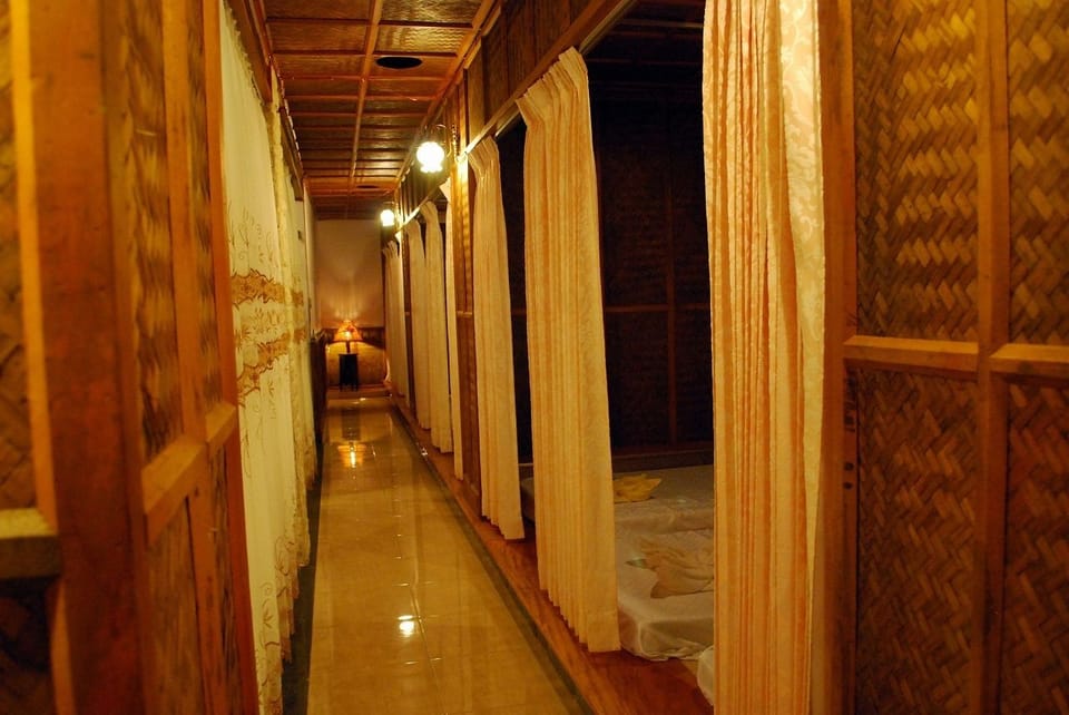 Aromatherapy, Thai massages, reflexology