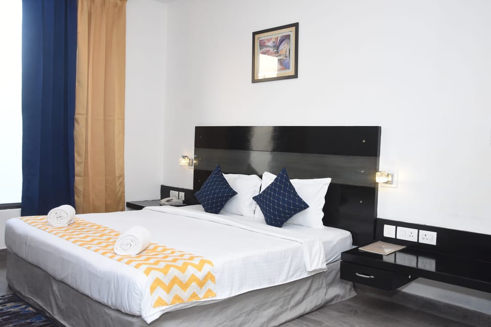 Deluxe Suite | 1 bedroom, Egyptian cotton sheets, premium bedding, desk