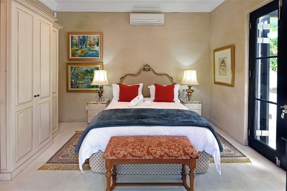 Roque Suite Double luxury deluxe room | Desk, laptop workspace, blackout drapes, soundproofing