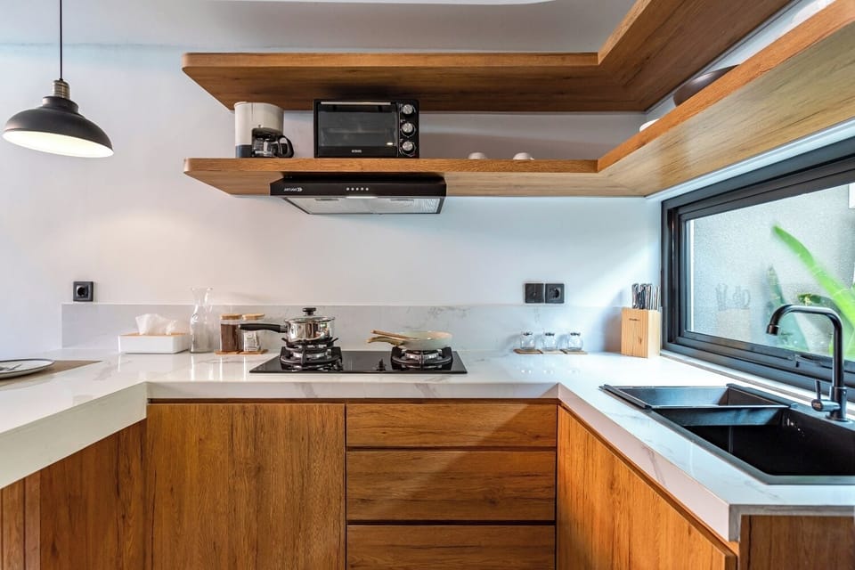 Fridge, microwave