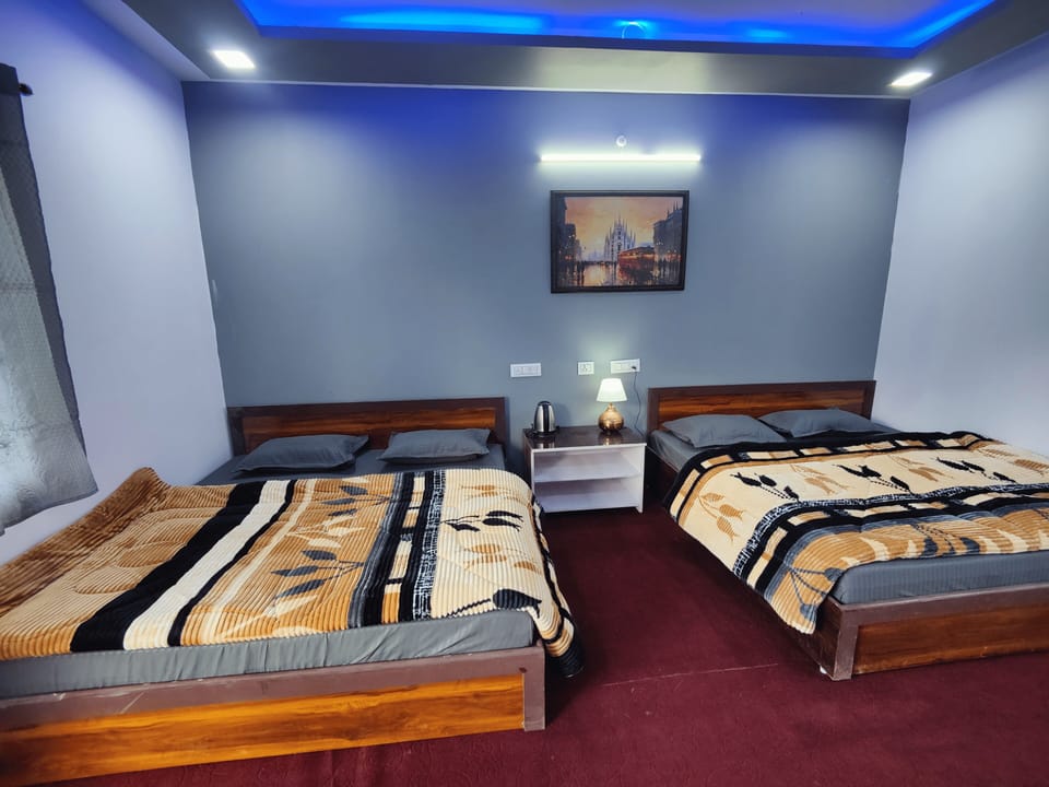 Deluxe Quadruple Room, 1 Bedroom, Mountain View | Iron/ironing board
