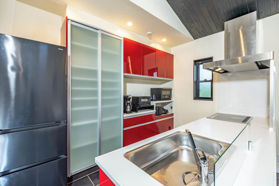 Luxury Villa, Patio | Private kitchen | Electric kettle, toaster