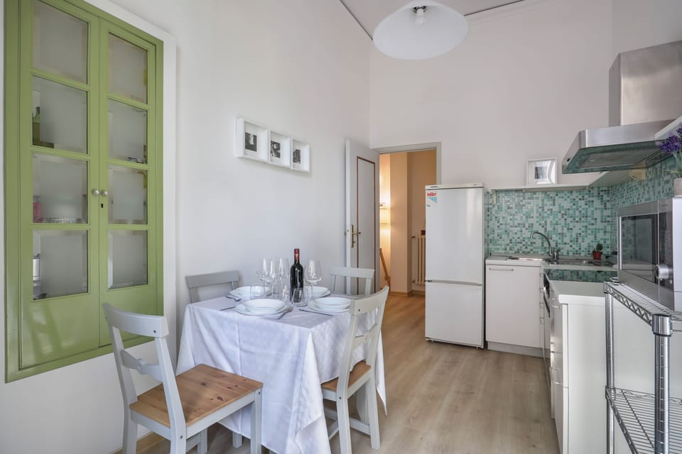 Family Apartment, 2 Bedrooms, Kitchen | Private kitchen | Electric kettle, toaster