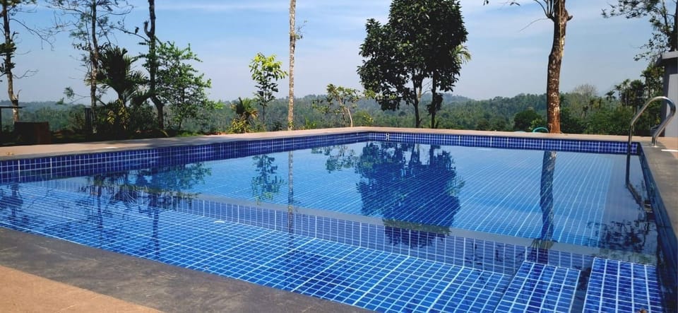 15 outdoor pools