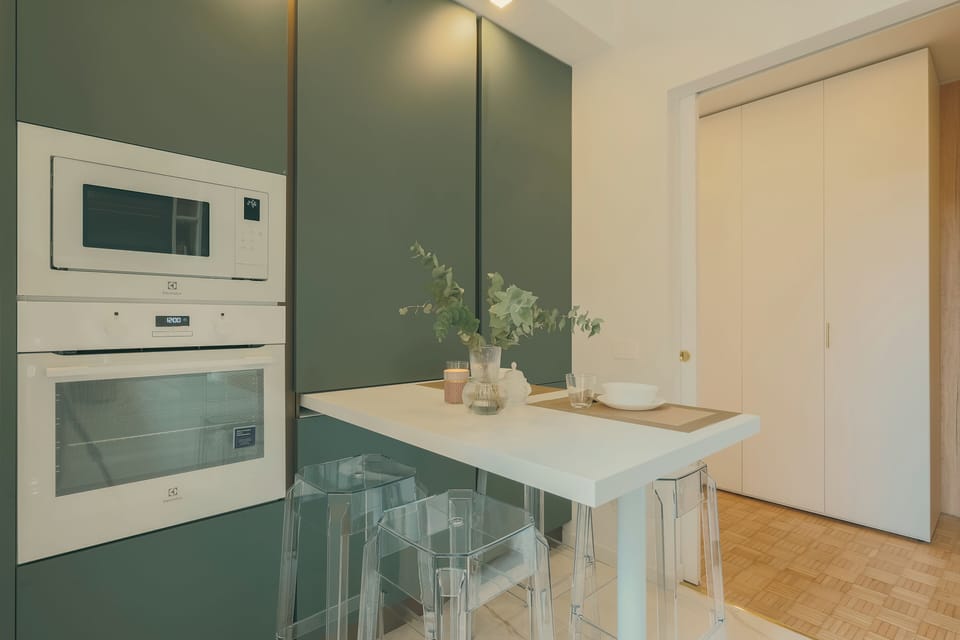 Apartment | Private kitchen | Full-size fridge, microwave, oven, stovetop