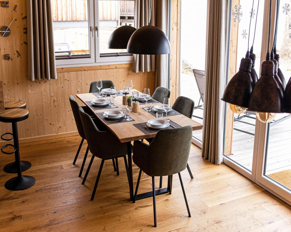 Chalet | Dining