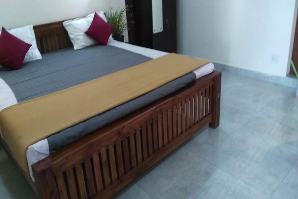 Family Double or Twin Room | Laptop workspace, soundproofing, free WiFi