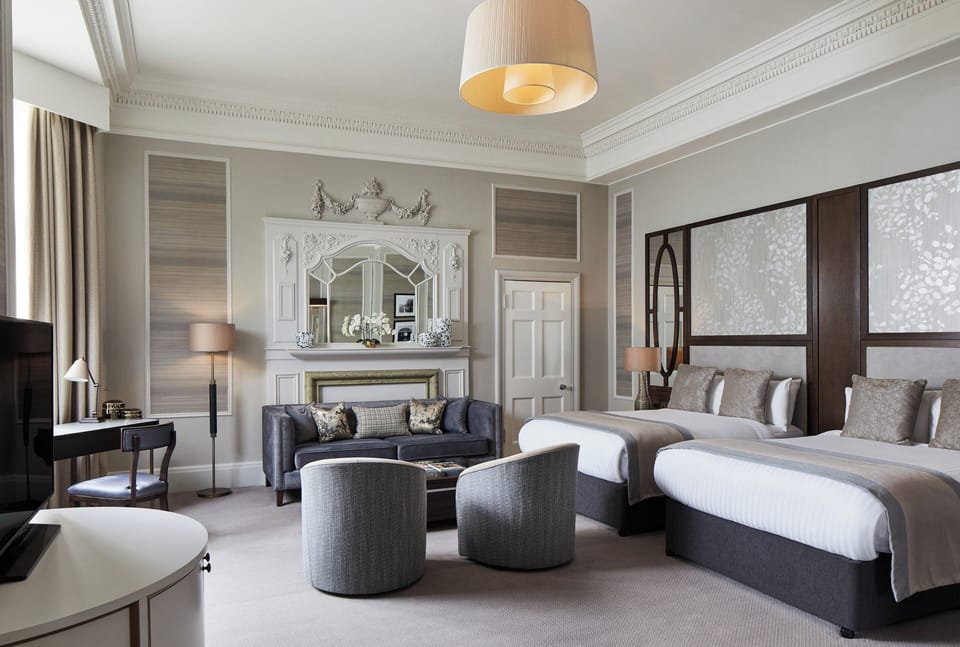 Junior Suite | Premium bedding, in-room safe, desk, laptop workspace