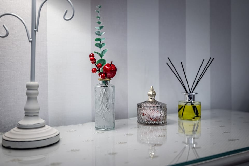 Economy Room (raggiungibile con una rampa di scale) | Premium bedding, down comforters, minibar, in-room safe
