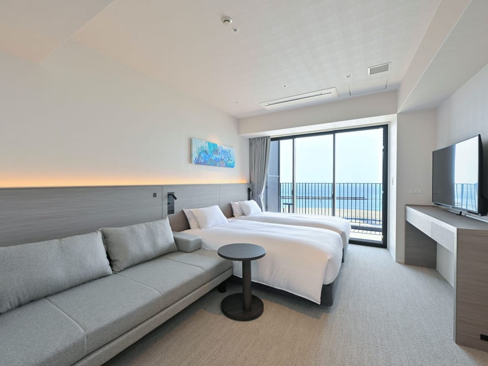 Superior Twin Room, Balcony, Ocean View (with Kobe Suma Sea World tickets) | In-room safe, blackout drapes, soundproofing
