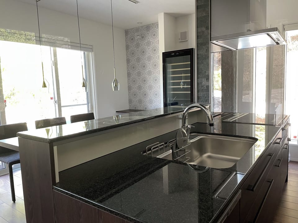 Luxury Villa, Mountain View | Private kitchen | Freezer