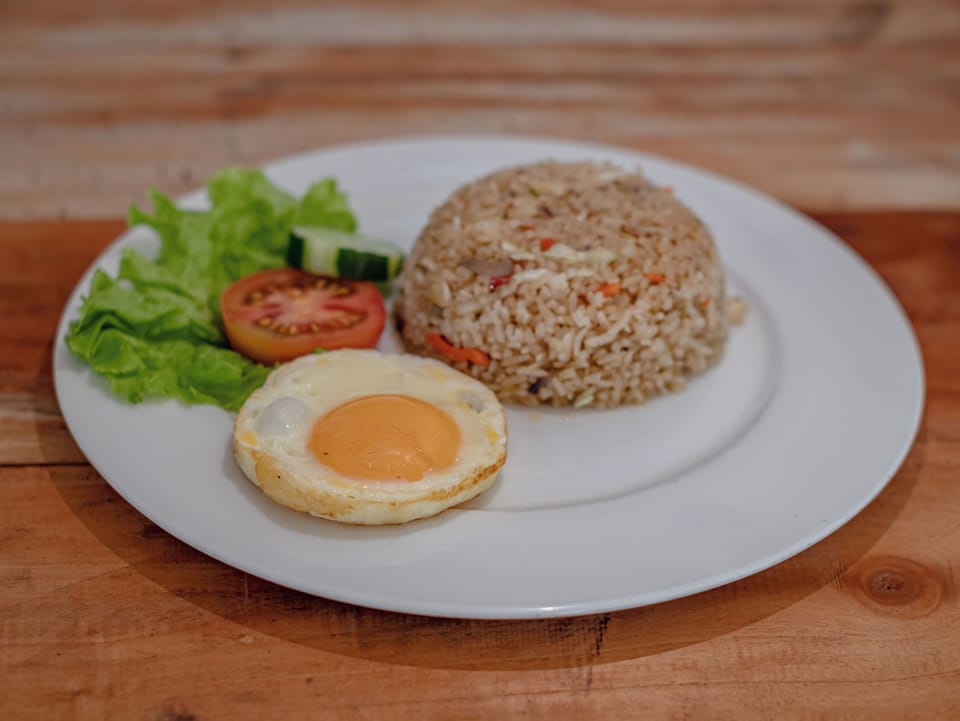 Free daily cooked-to-order breakfast