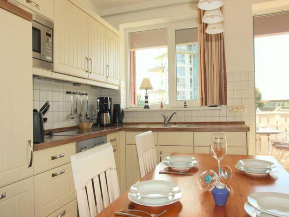Apartment | Private kitchen | Electric kettle, toaster, highchair