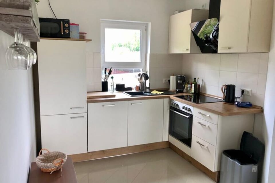 House | Private kitchen | Electric kettle, toaster, highchair