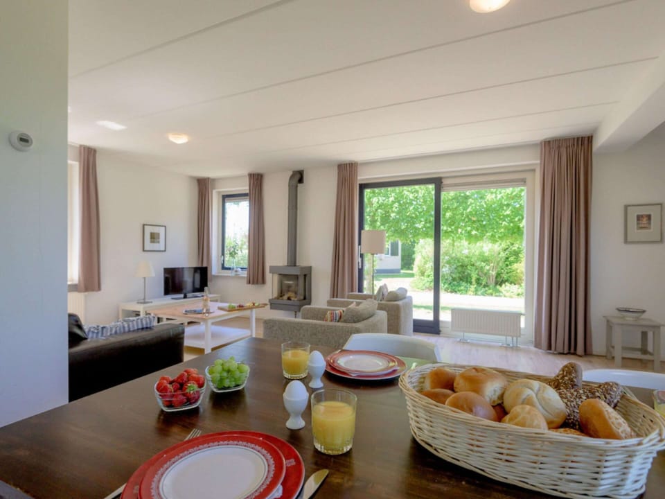 House | Dining