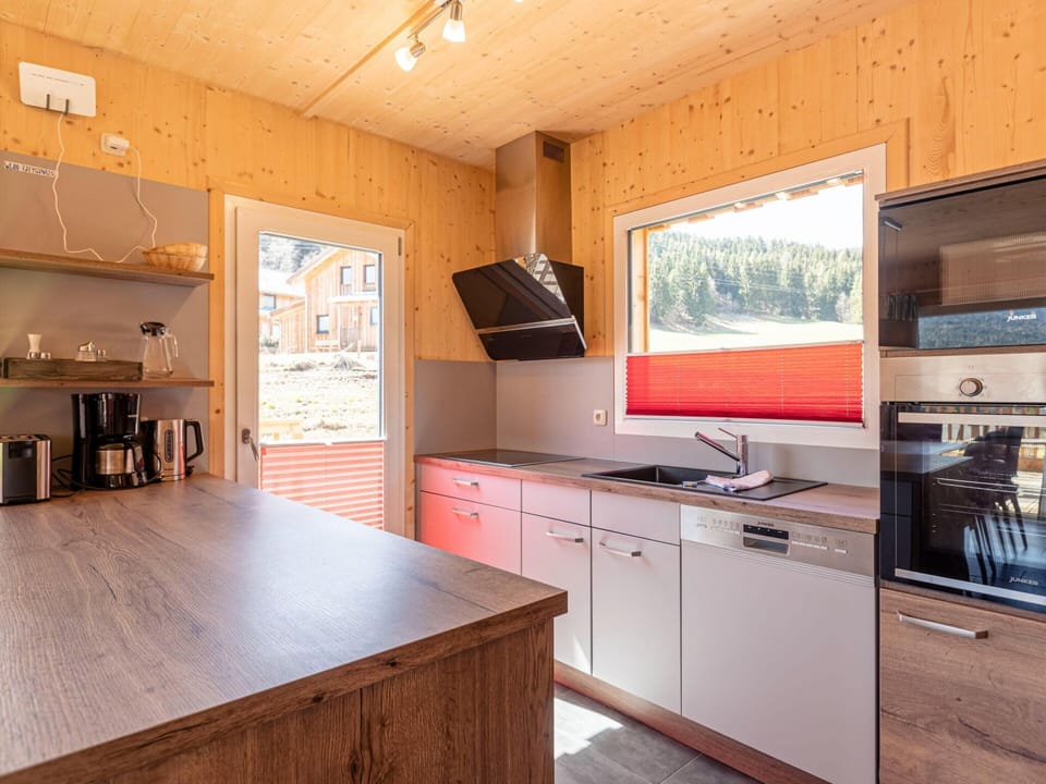Chalet | Private kitchen | Highchair