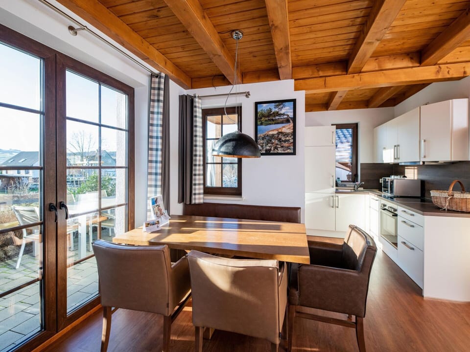 Chalet | Dining