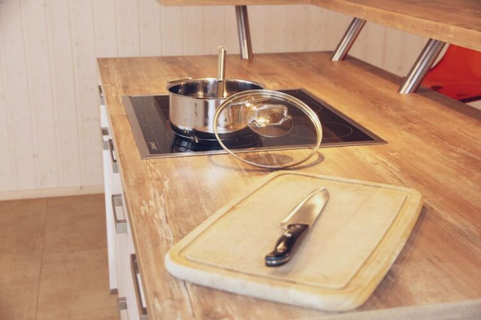 House | Private kitchen | Electric kettle, toaster, highchair