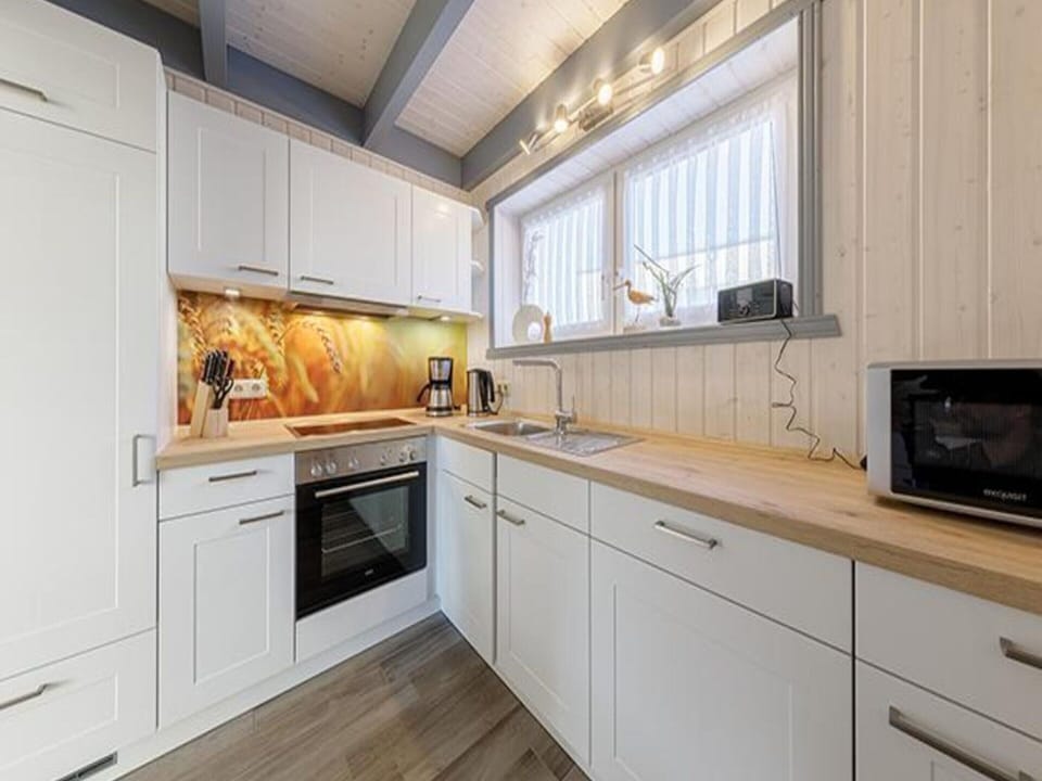 House | Private kitchen | Electric kettle, toaster