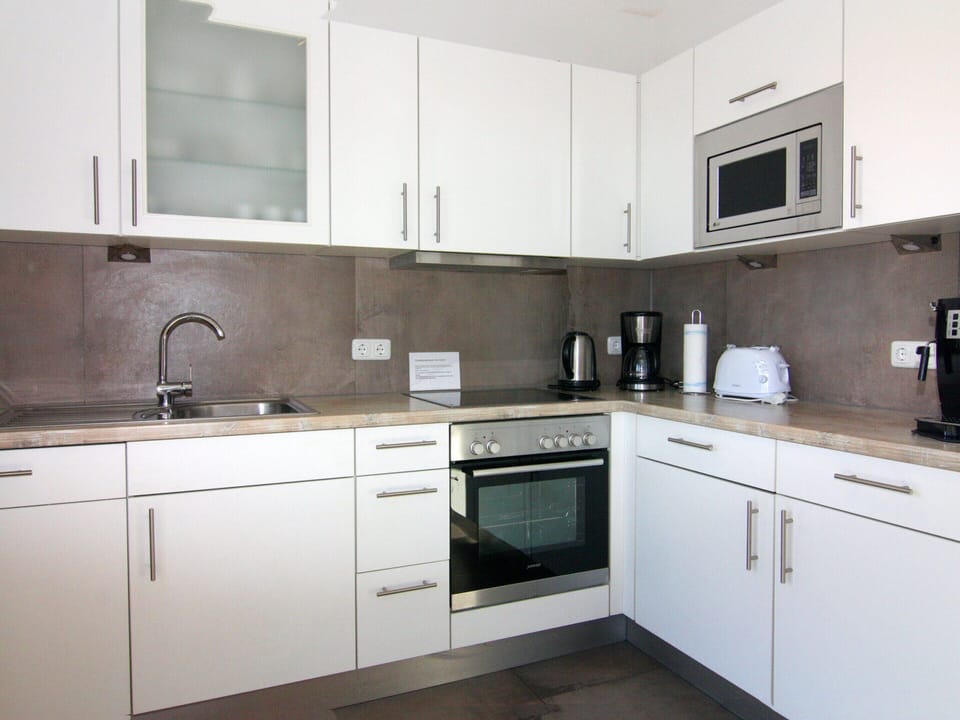 House | Private kitchen | Electric kettle, toaster, highchair