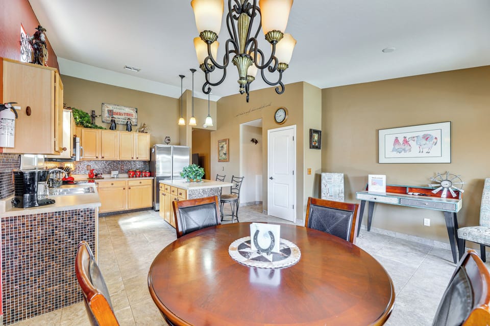 House (3 Bedrooms) | Interior