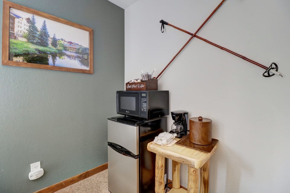 Condo, 1 Bedroom | Private kitchen | Fridge, coffee/tea maker