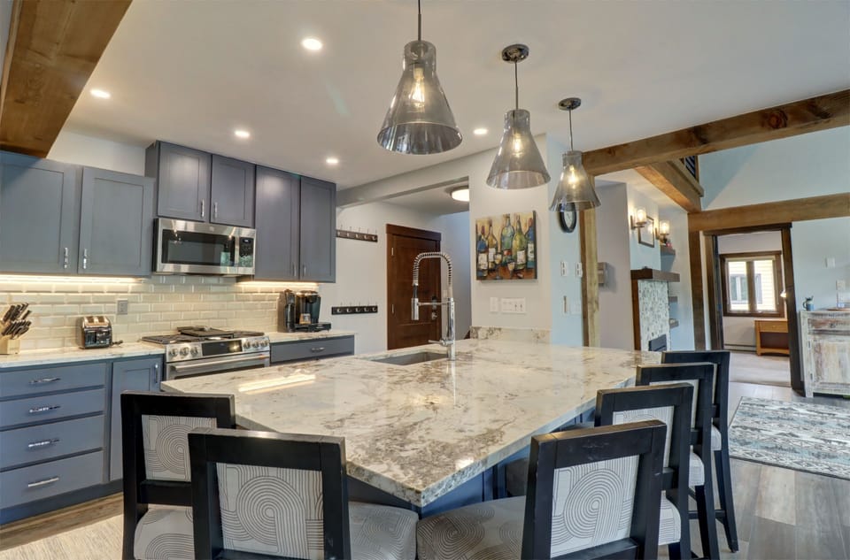 Condo, 3 Bedrooms | Private kitchen | Coffee/tea maker, fridge, oven, toaster