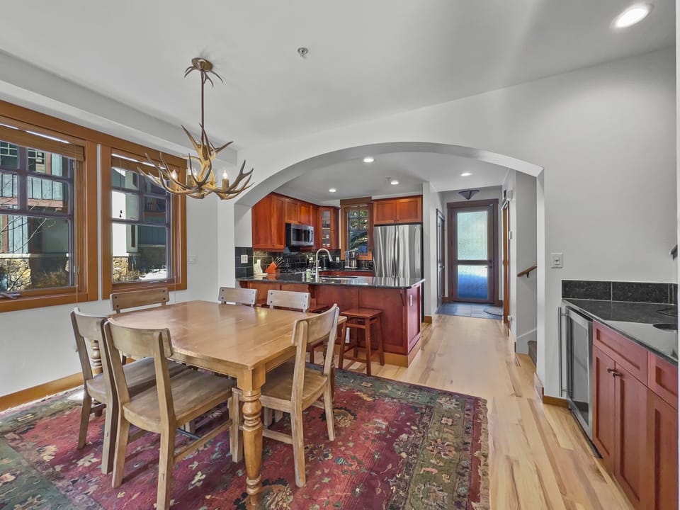 Townhome, 4 Bedrooms | Dining