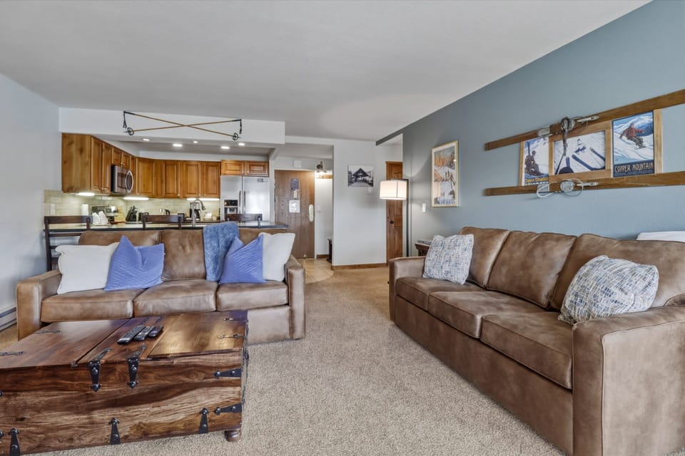 Condo, 1 Bedroom | Living area | Smart TV