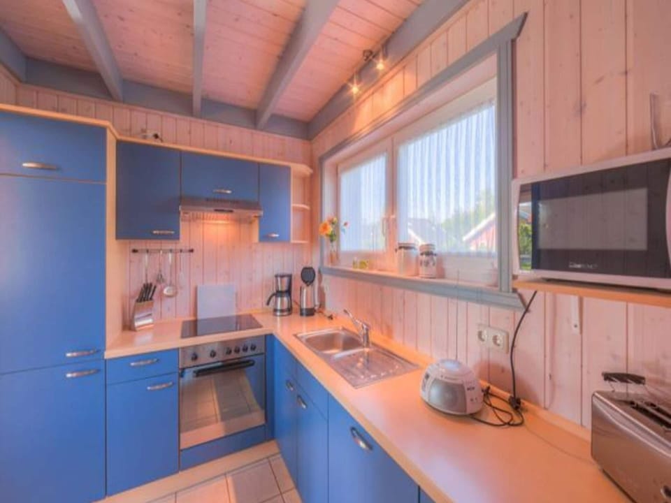House | Private kitchen | Electric kettle, toaster