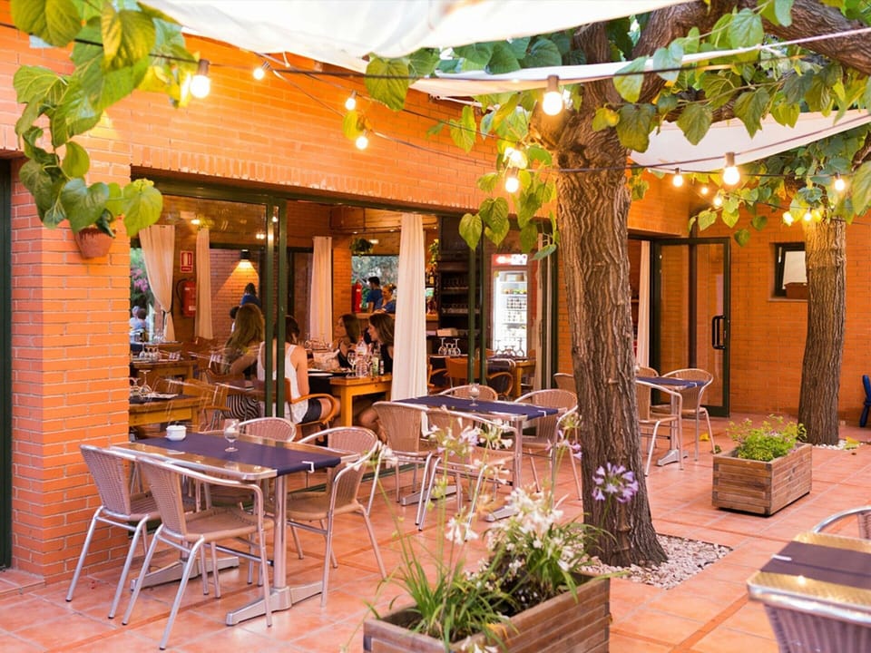 Bungalow | Dining
