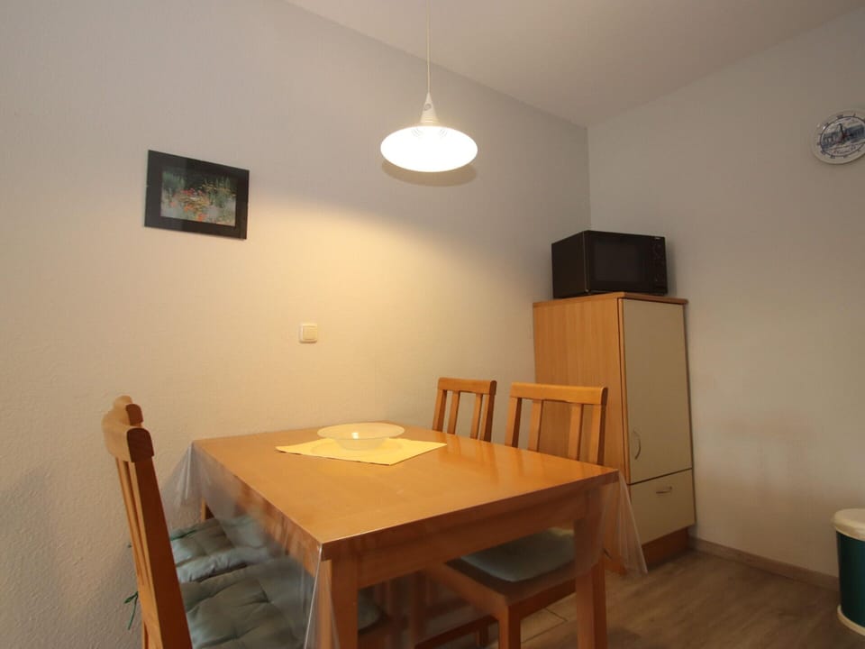 Apartment | Dining