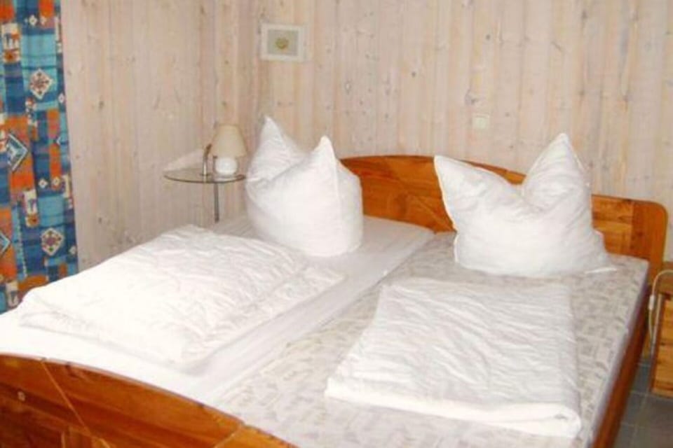 House | 3 bedrooms, individually furnished