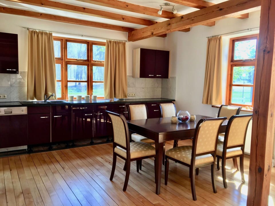 House | Dining