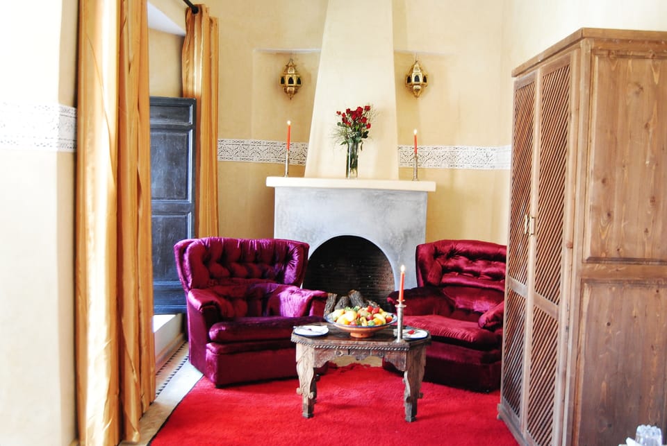 Senior Quadruple Room, Courtyard View | In-room safe, free WiFi, bed sheets