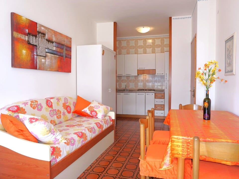 Apartment | Dining