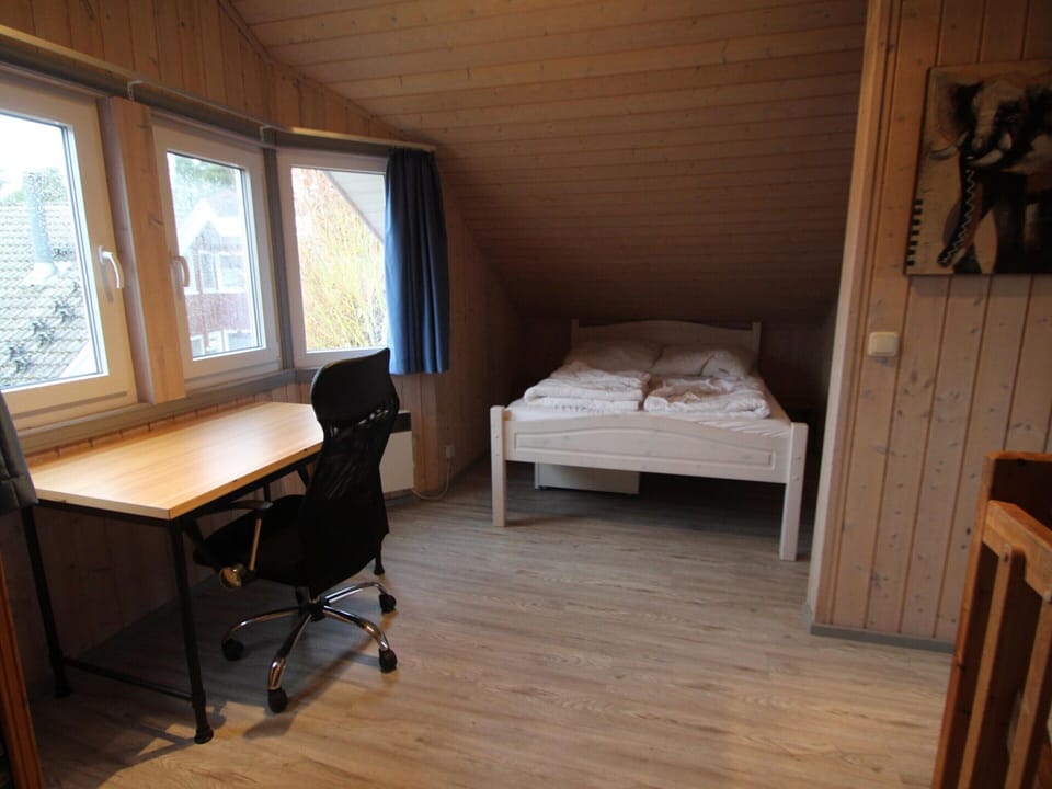House | 3 bedrooms, individually furnished