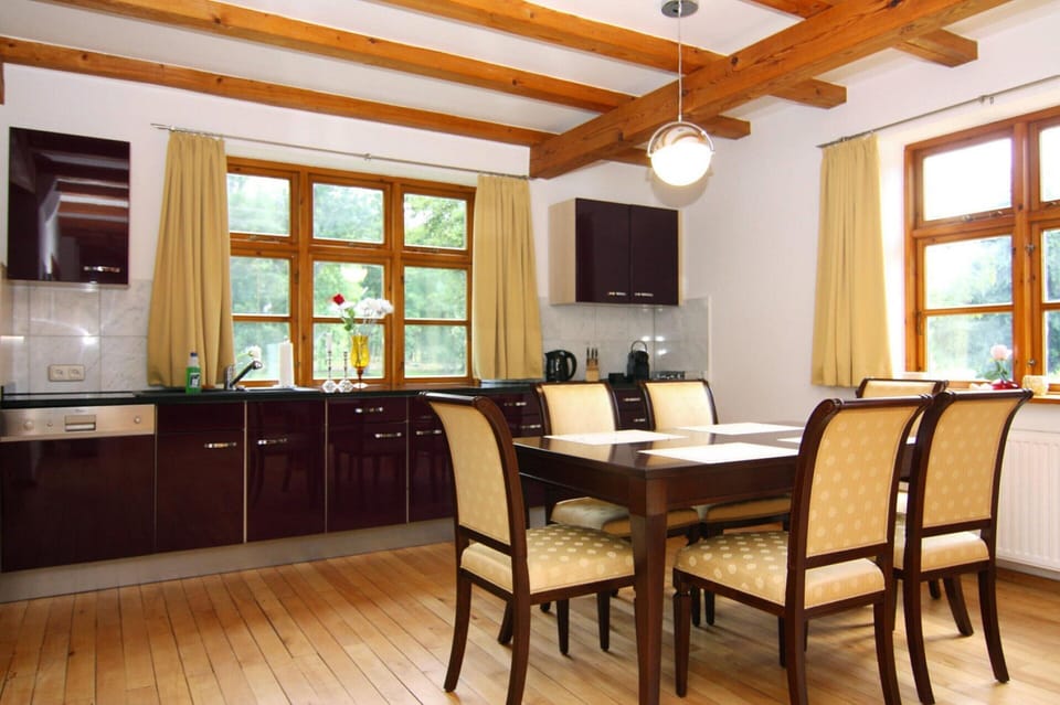House | Dining