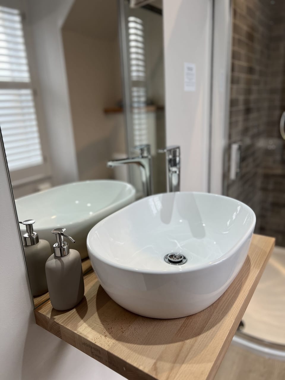 Superior Double Room, Ensuite | Bathroom | Shower, hair dryer, towels, soap