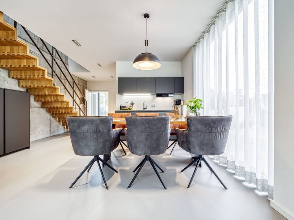 House | Dining