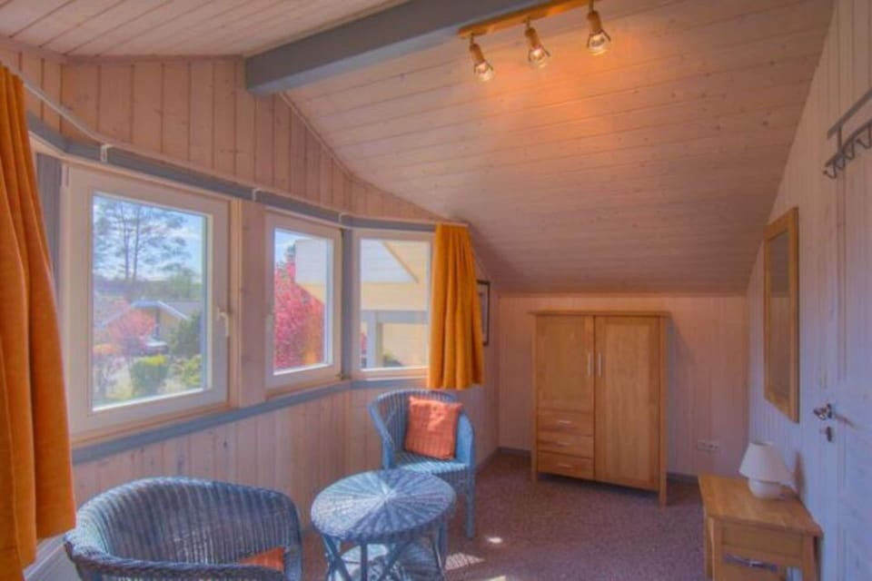 House | 3 bedrooms, individually furnished