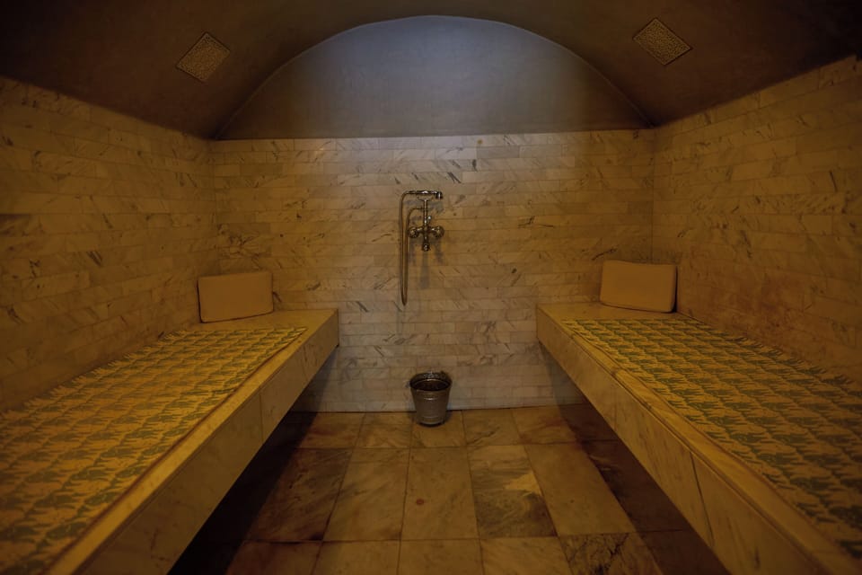 Couples treatment rooms, Turkish bath, body treatments, aromatherapy