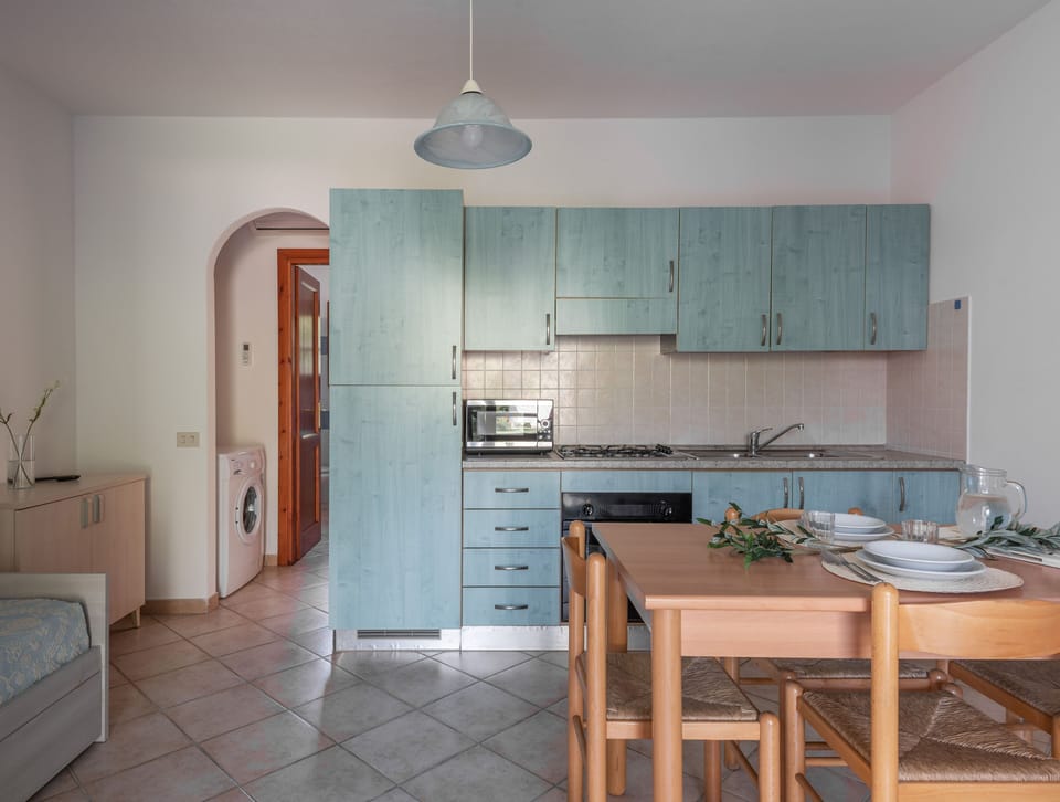 Apartment, 1 Bedroom, Balcony, Garden View | Private kitchen