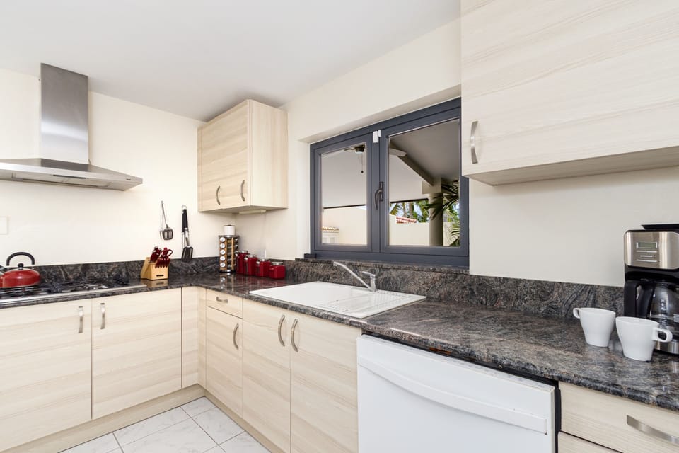 House (6 Bedrooms) | Property amenity