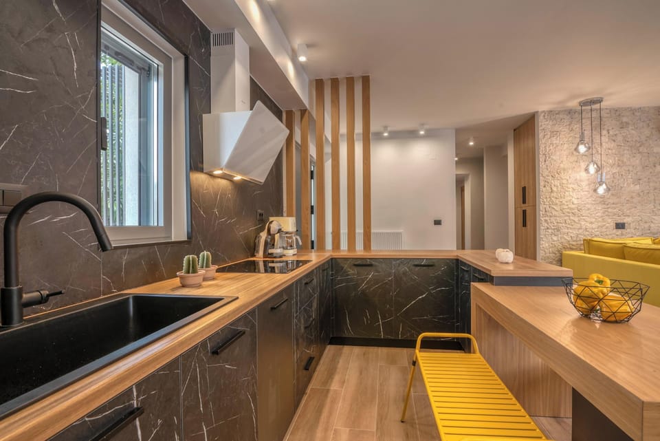 Villa, Mountain View | Private kitchen | Espresso maker, coffee/tea maker, electric kettle, toaster