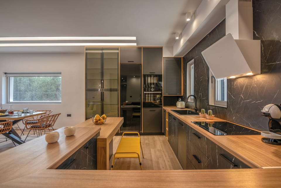 Villa, Mountain View | Private kitchen | Espresso maker, coffee/tea maker, electric kettle, toaster