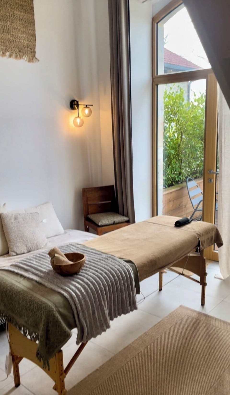 Massage in accommodation