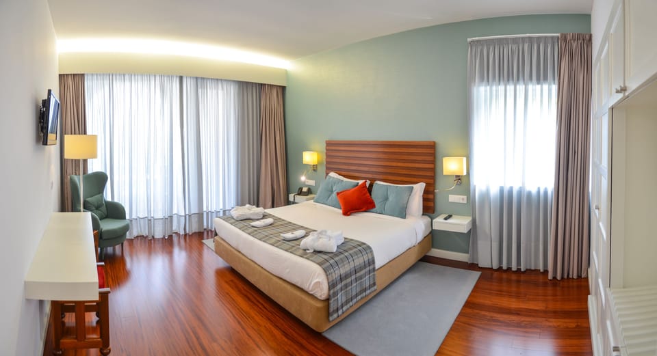 Minibar, in-room safe, desk, blackout drapes