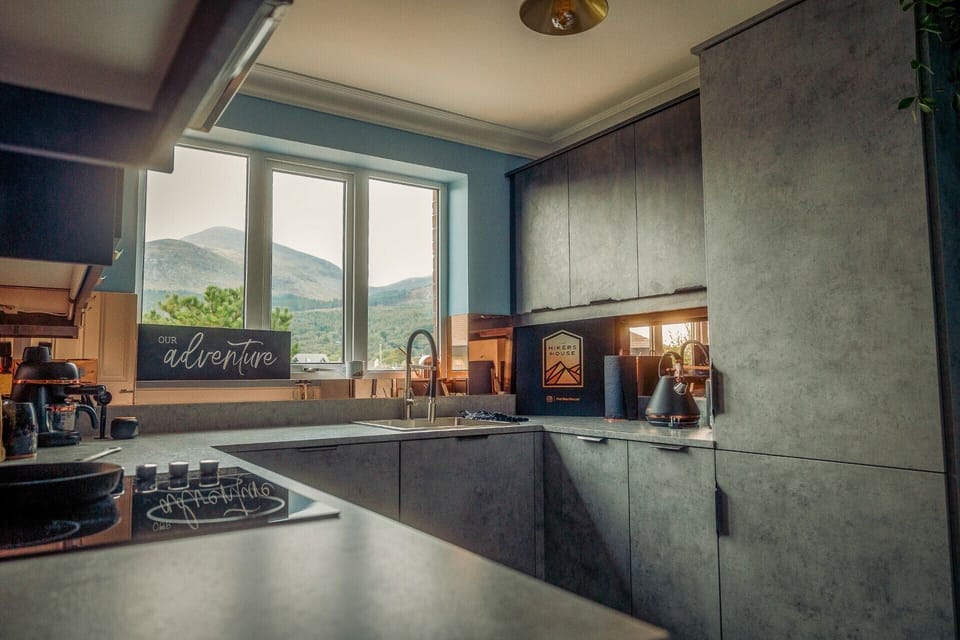 Apartment, 1 Bedroom | Private kitchen | Fridge, microwave, oven, espresso maker