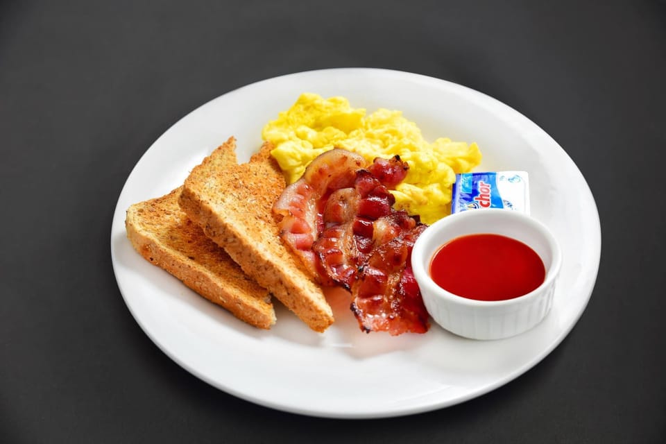 Daily local cuisine breakfast for a fee